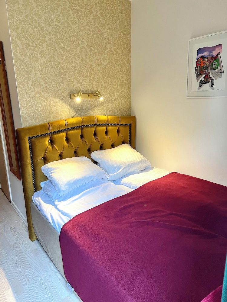 Economy, Double Bed, Private Bathroom