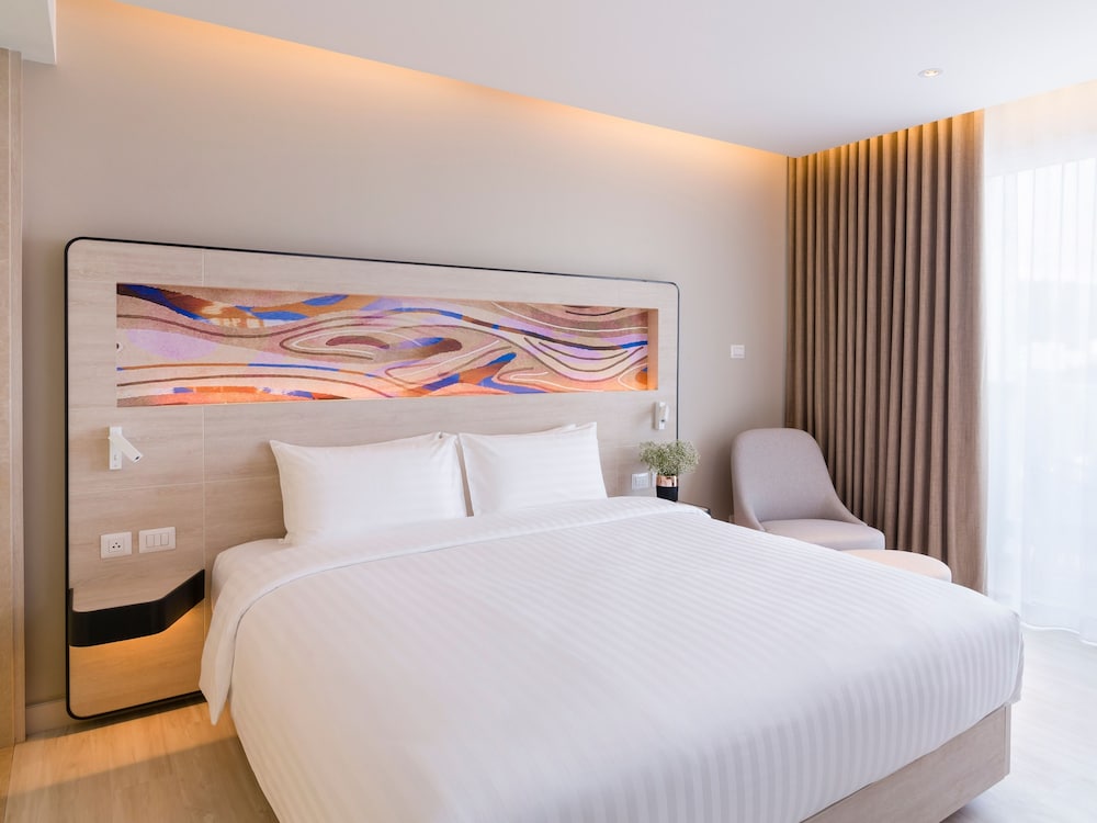 Novotel Phuket City Phokeethra 26/66