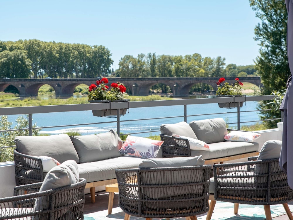 Mercure Nevers Pont De Loire 38/67