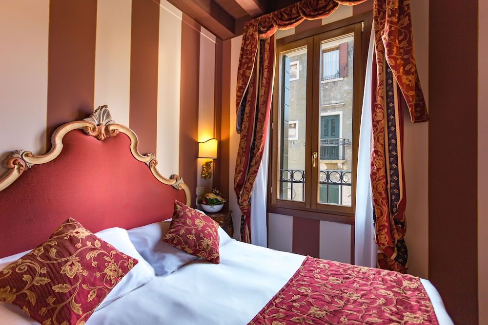 Hotel Tiziano 44/72