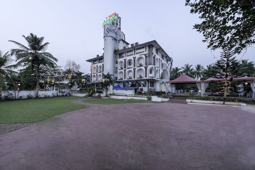 Treebo Trend Green Park Mapusa 46/54