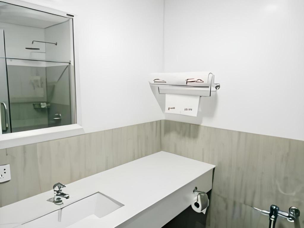 Travelite Express Hotel 31/33