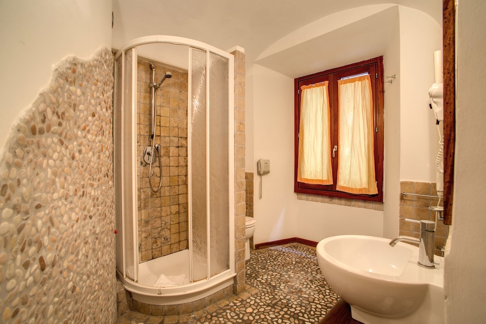 RESIDENZA DOMIZIA 27/28