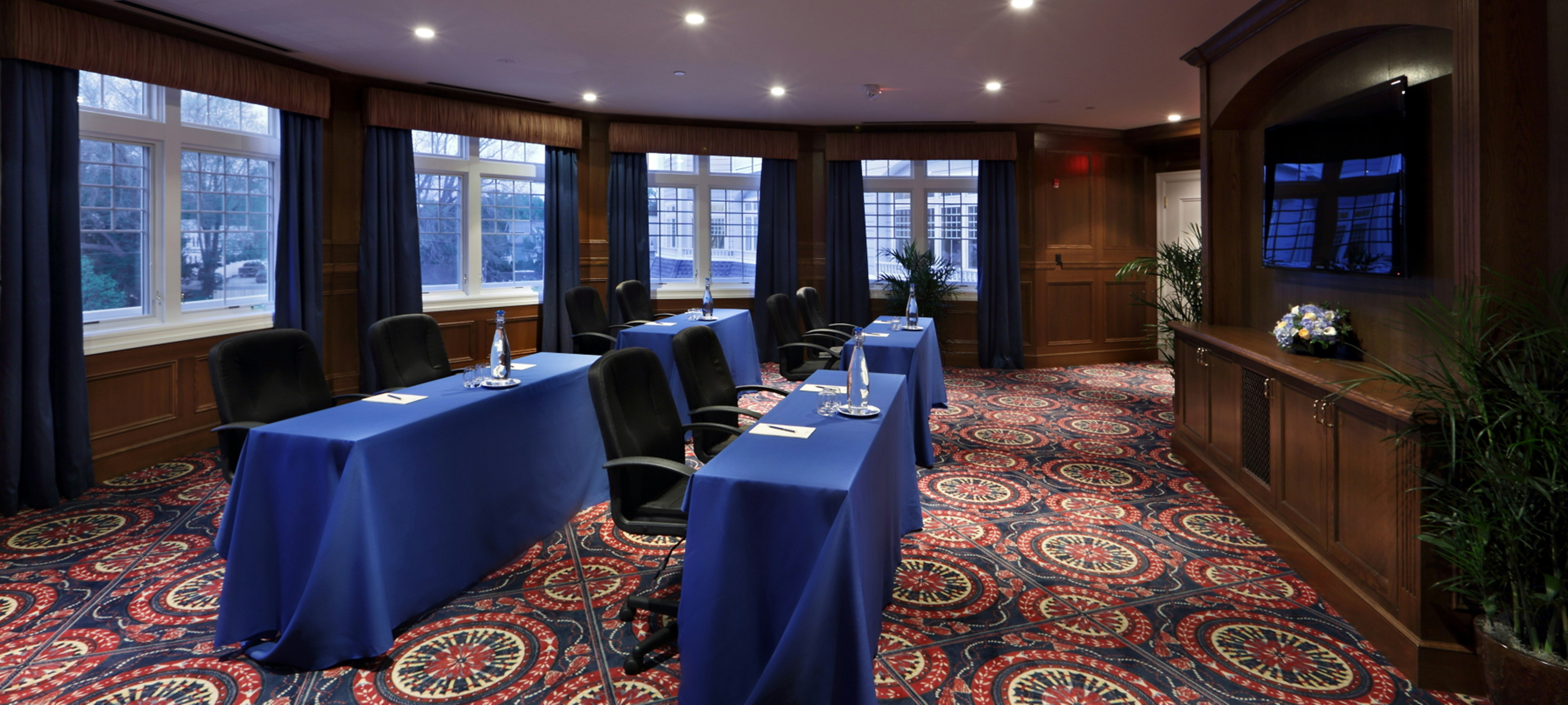 Madison Beach Hotel, Curio Collection by Hilton 47/88