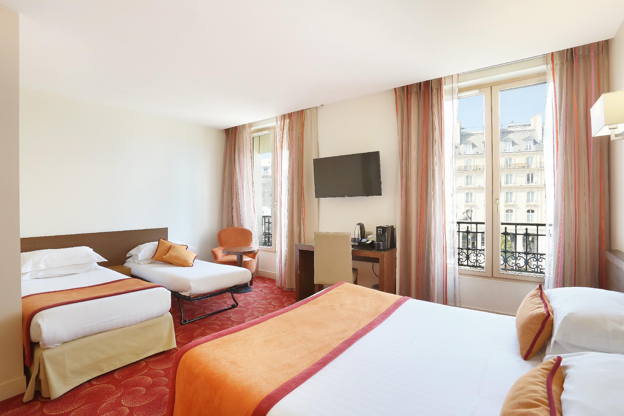 Room, Quadruple, 1 Double and 1 Single Bed, Sofa
