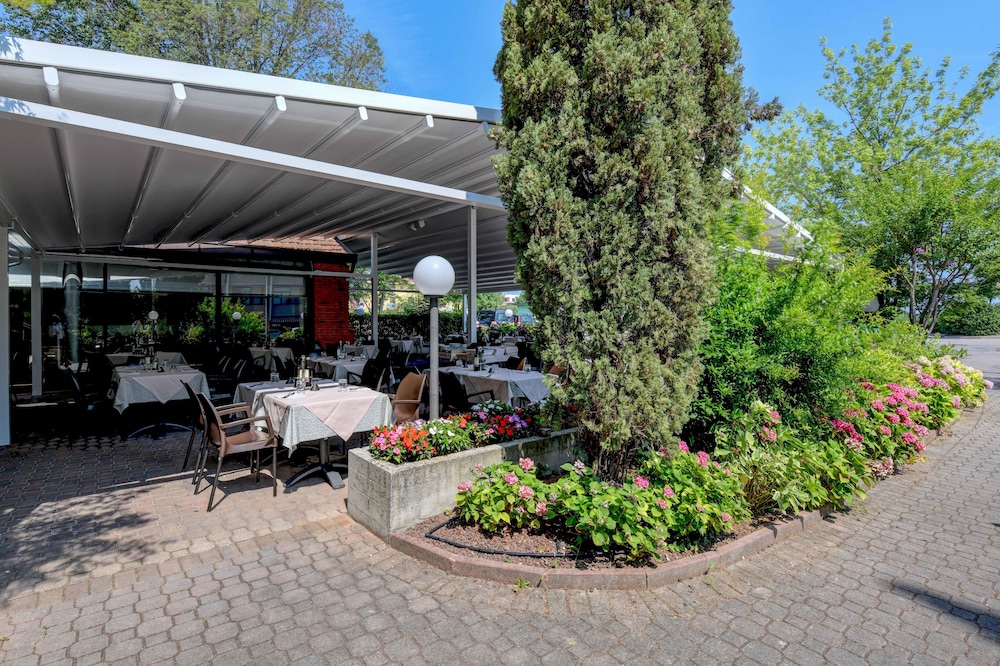 Hotel Riel 63/73