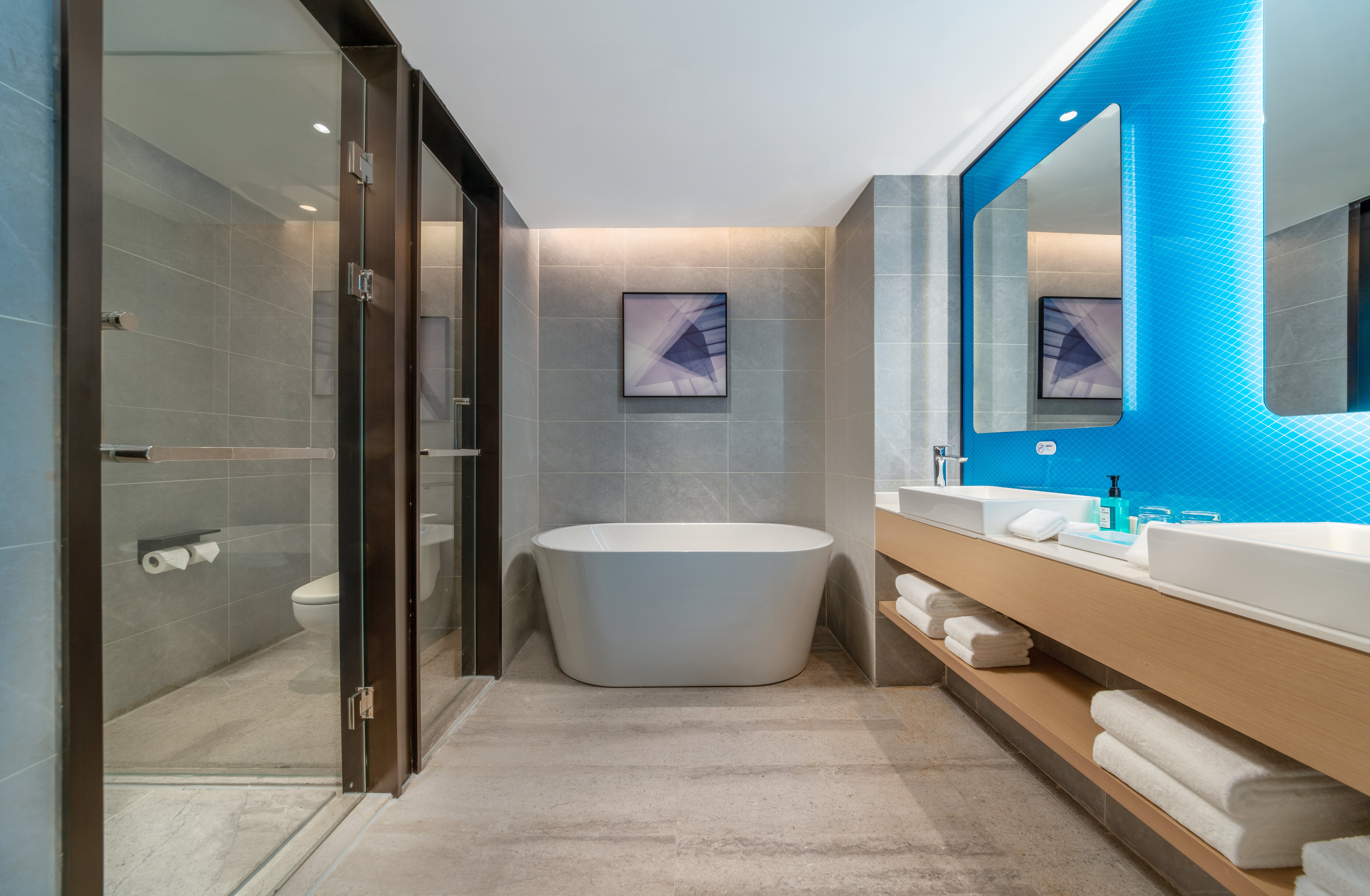 Holiday Inn Express Shenzhen Longhua 77/77