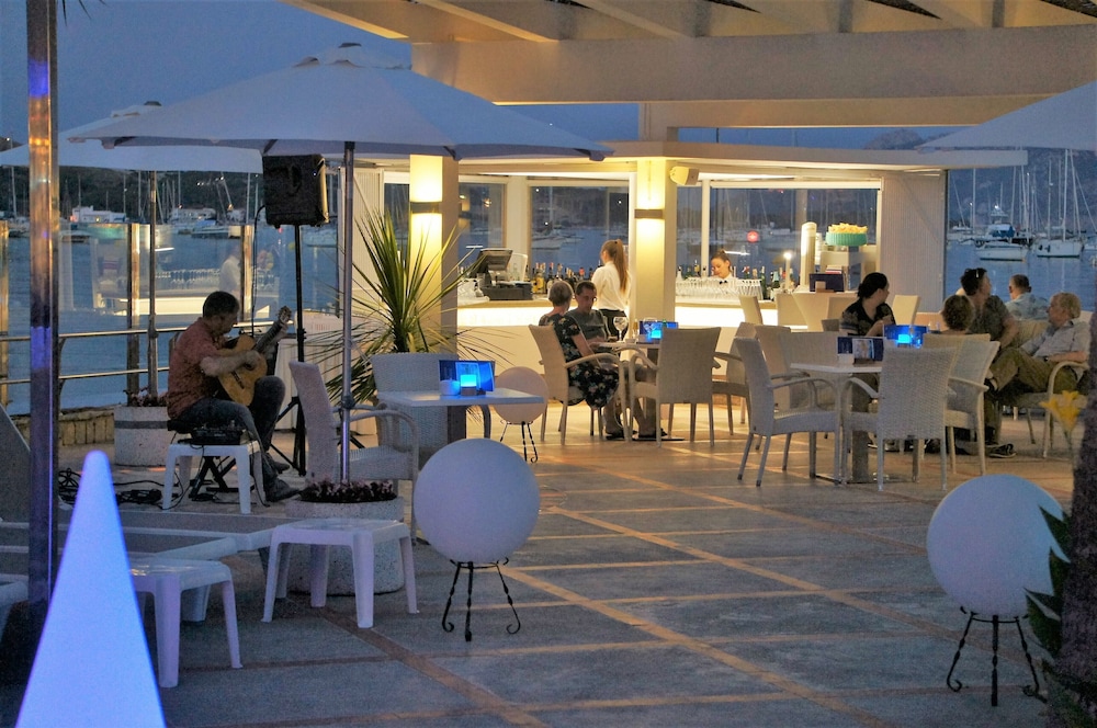 Miramar Hotel 17/34