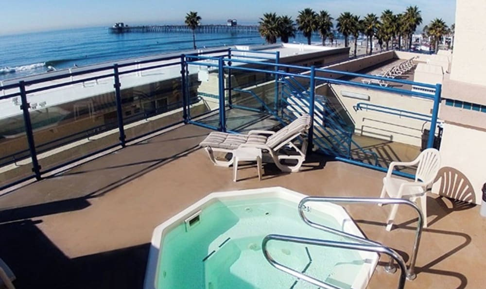 Southern California Beach Club 41/73