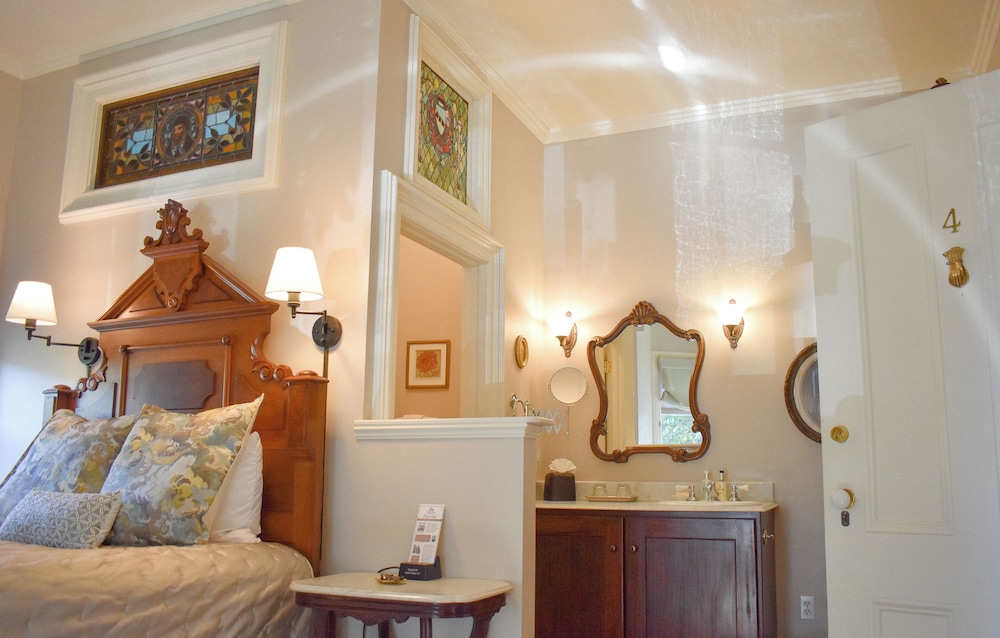 Mccall House Bed And Breakfast 6/50