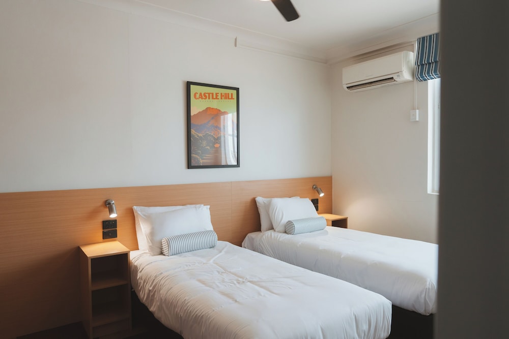 Allen Hotel 16/69