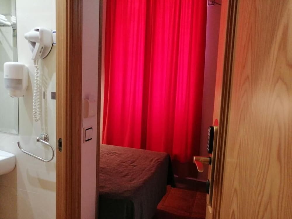Hostal Las Fuentes 28/66