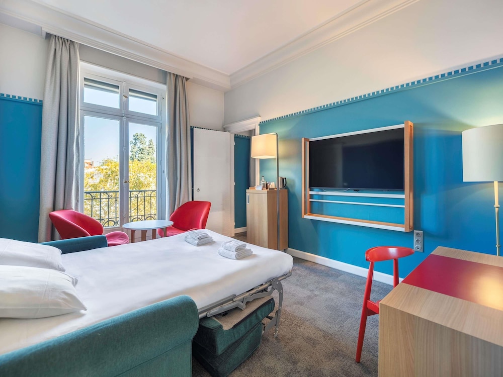 Superior, 1 Double and 1 Single Bed
