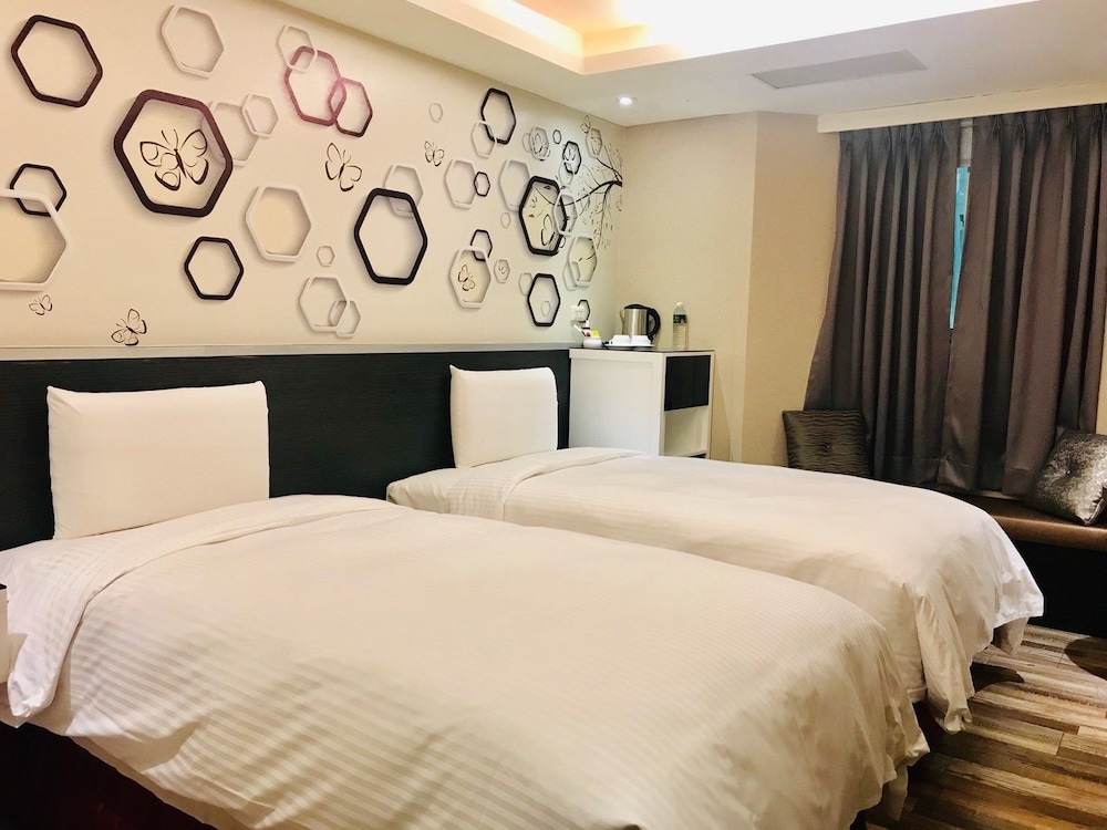 Hub Hotel Tucheng 25/59