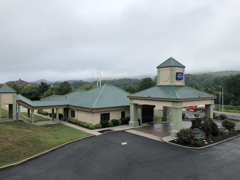 OYO Hotel Harriman near I-40 42/48