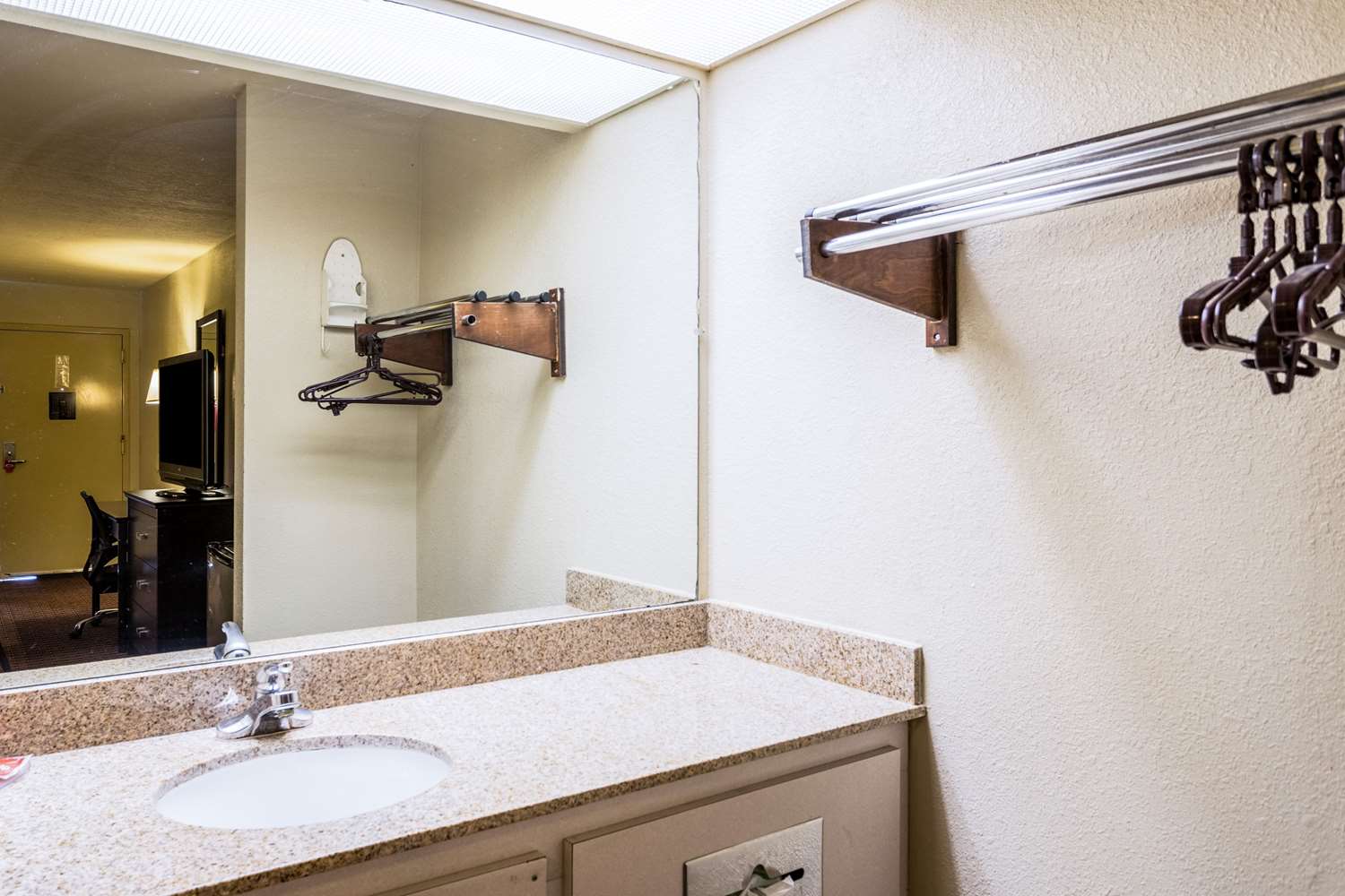 Econo Lodge Homewood Birmingham 27/31