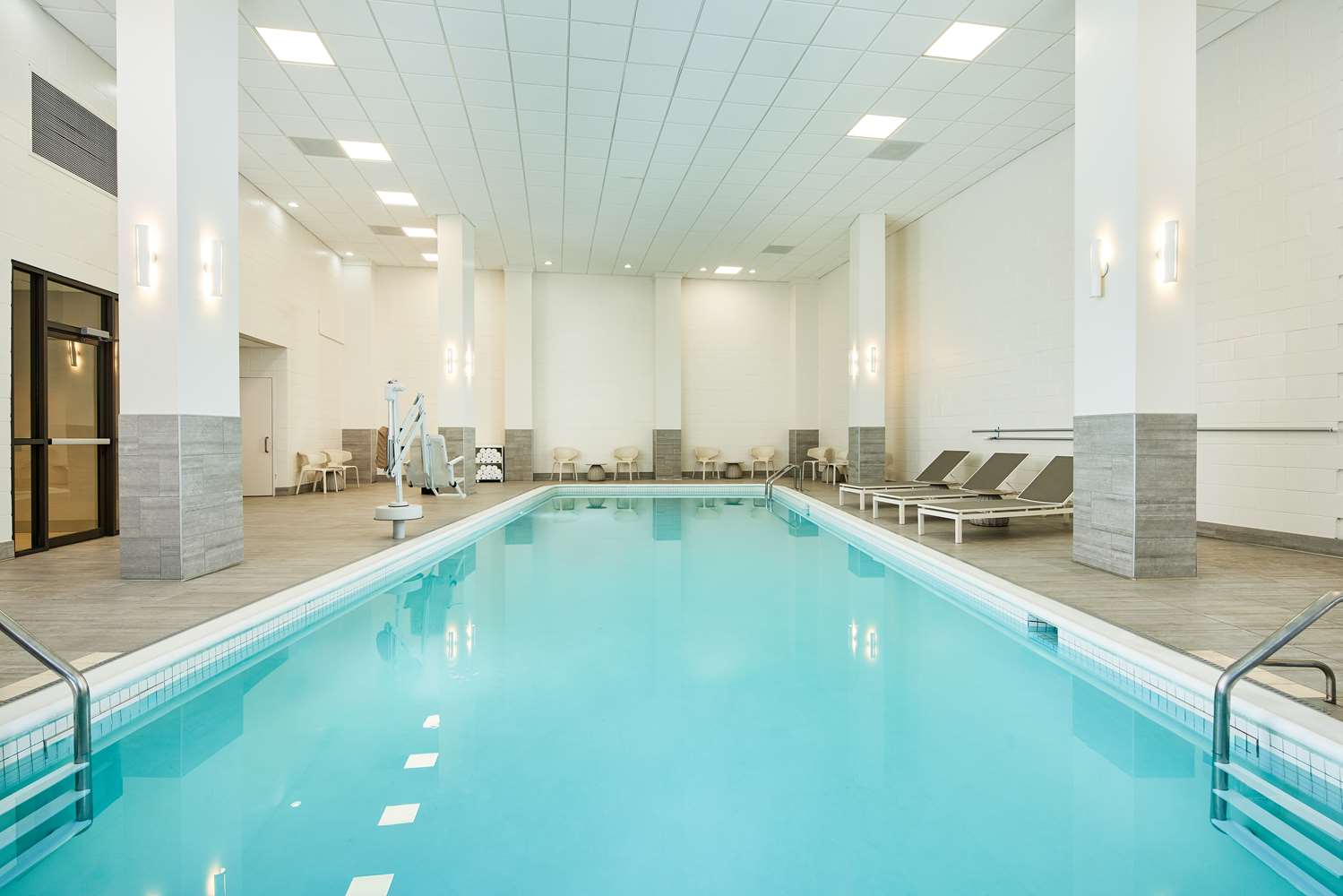 swimming pool spa