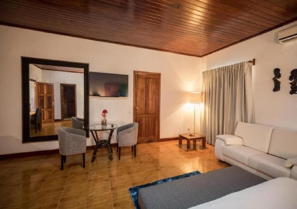 Hotel Praia 64/85