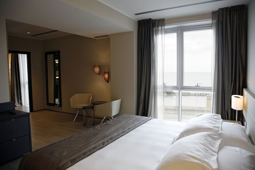 Ego Hotel 25/69
