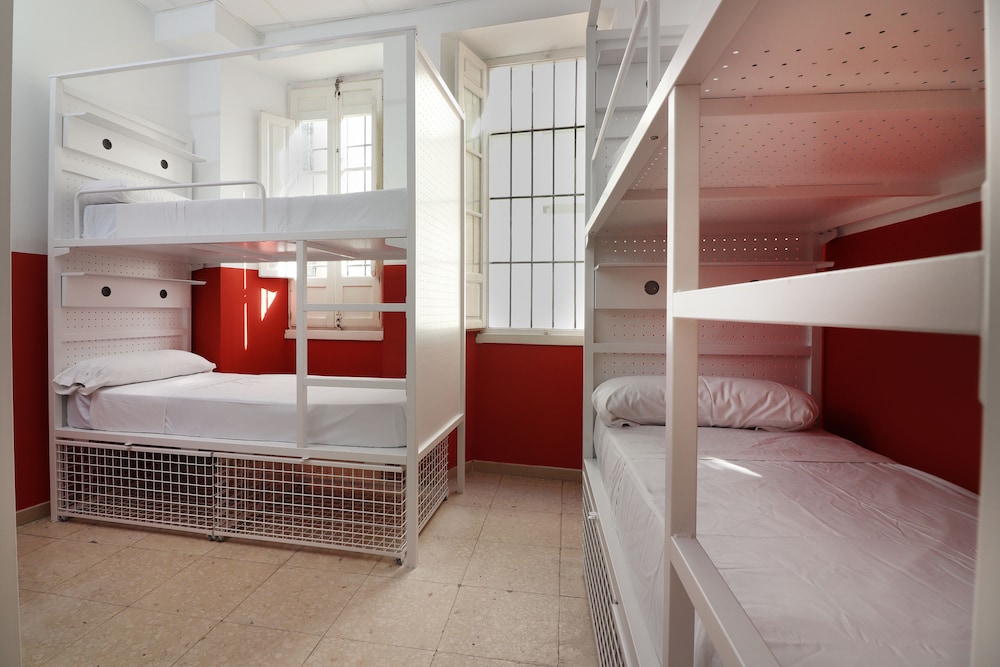 Feel Hostel City Center 9/62