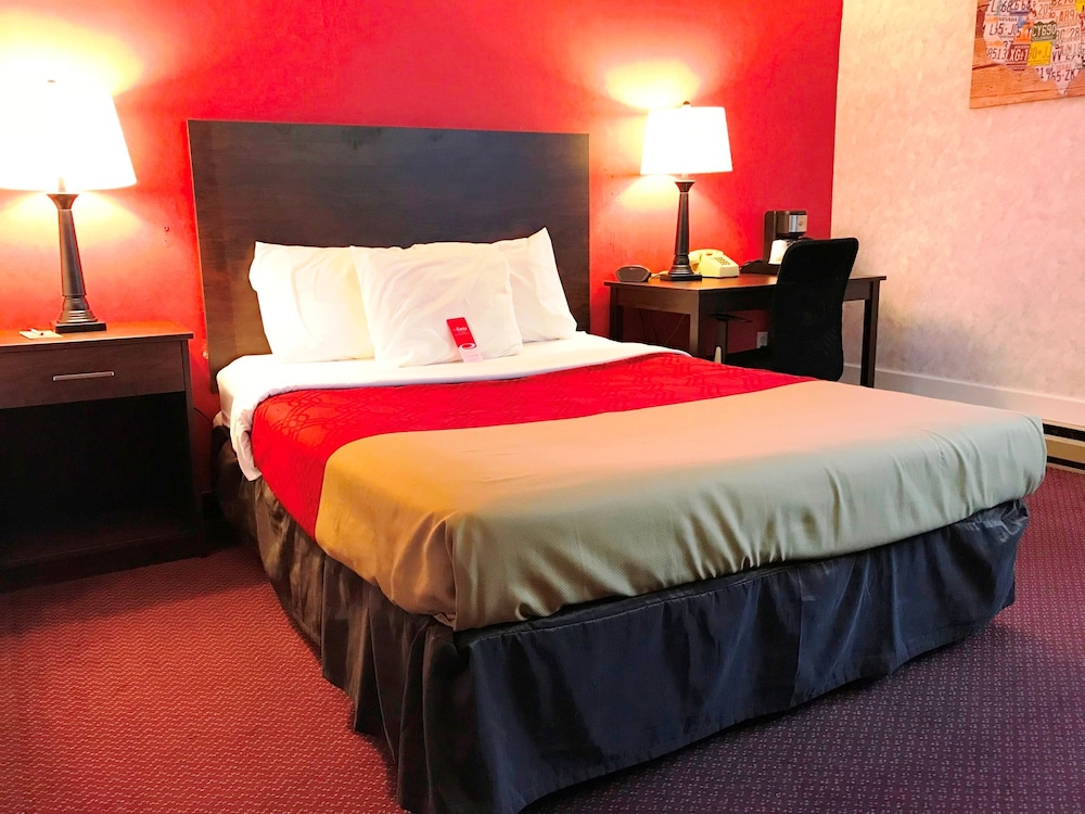 Adirondack Efficiencies Ex Econo Lodge Watertown 9/43