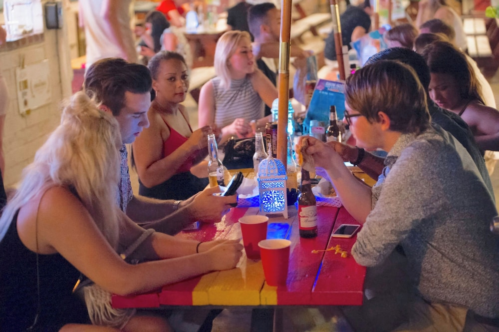 Bikini Hostel Cafe Beer Garden 49/61