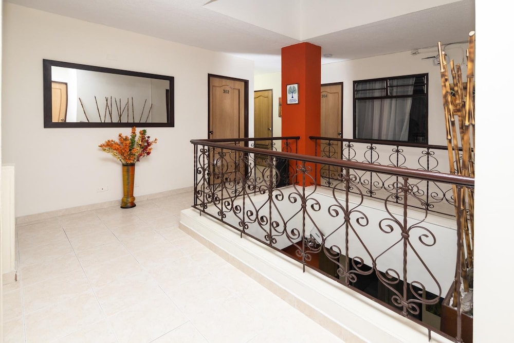 Hotel Los Tunjos 35/56