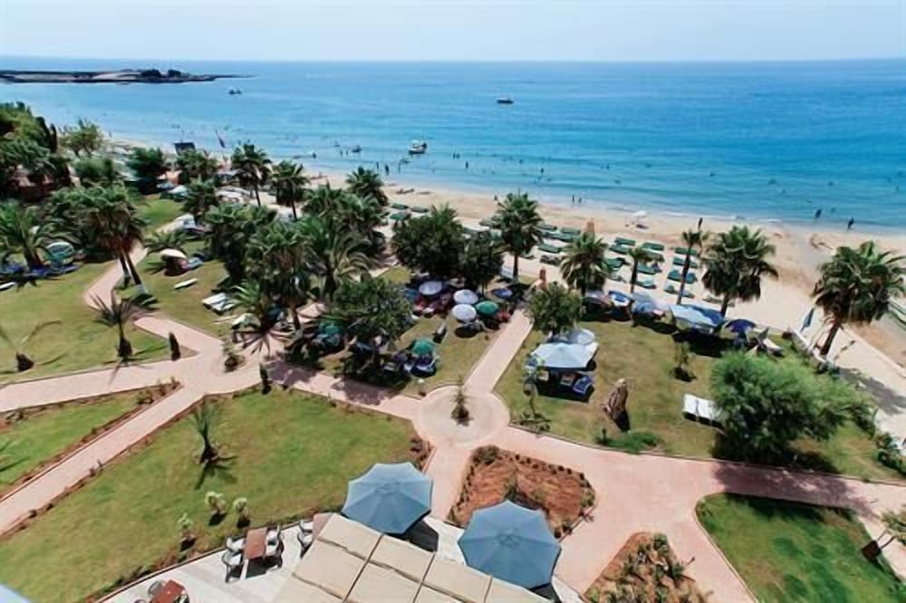 Venessa Beach 18/22