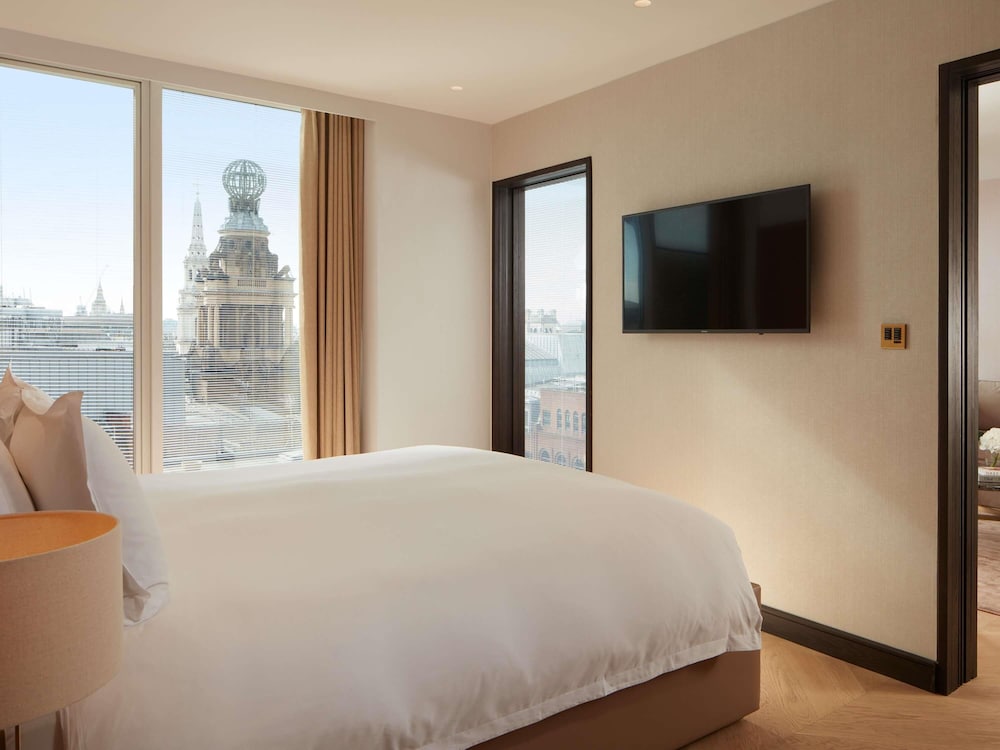 1 BEDROOM, SUITE, LONDON EYE VIEW