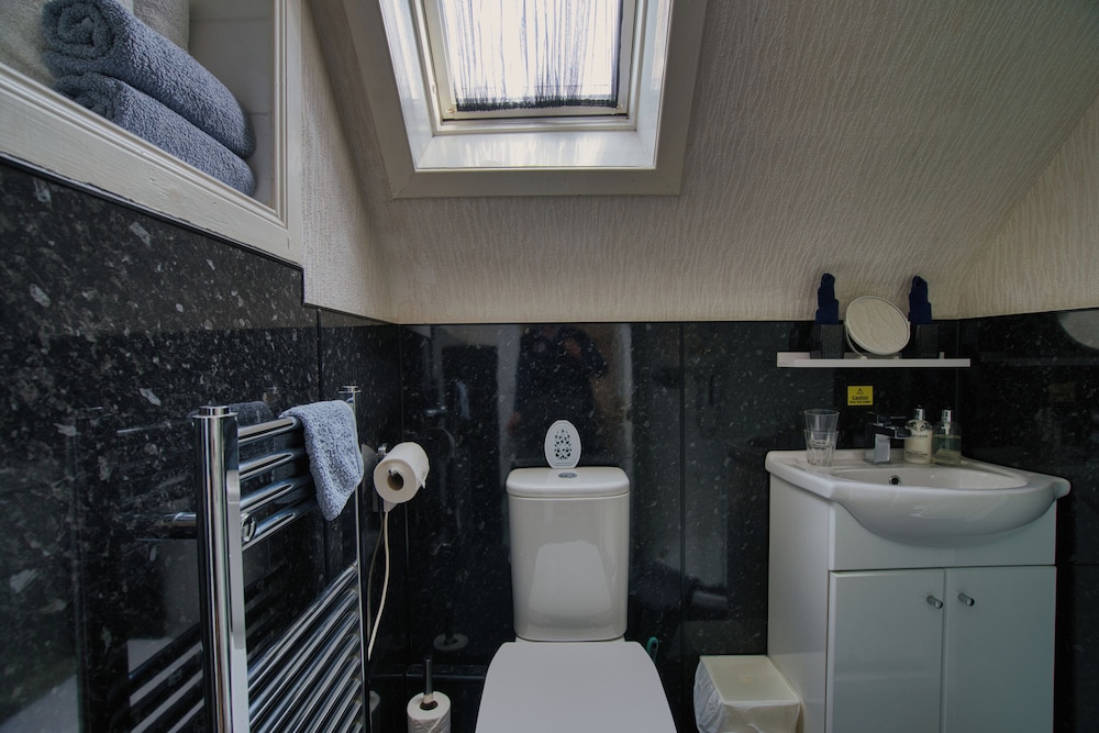 Pitfaranne Guest House 49/50