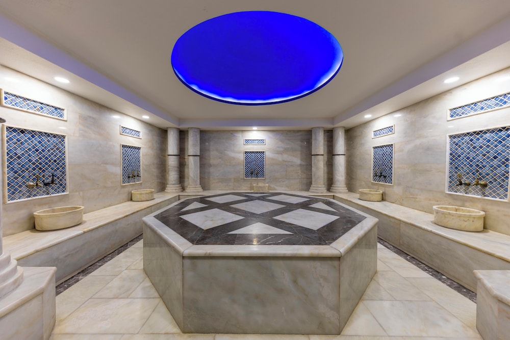 Village Park Resort Spa 12/50