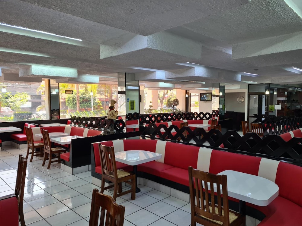 Hotel Las Pergolas 51/68