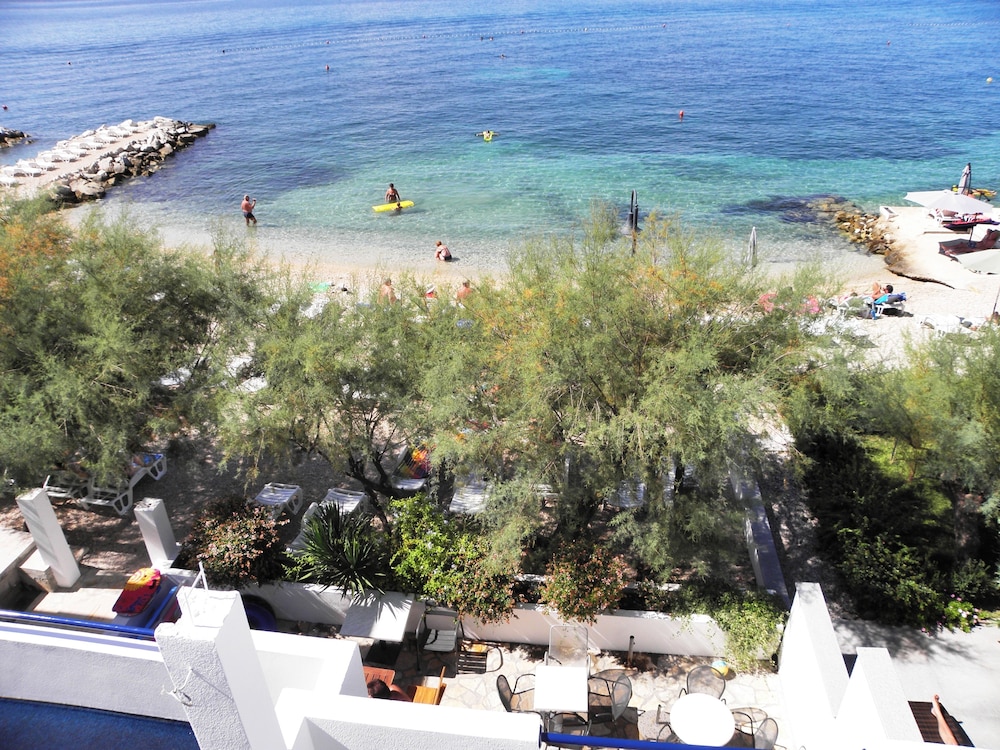 Beachfront Villa Mediteran 41/50