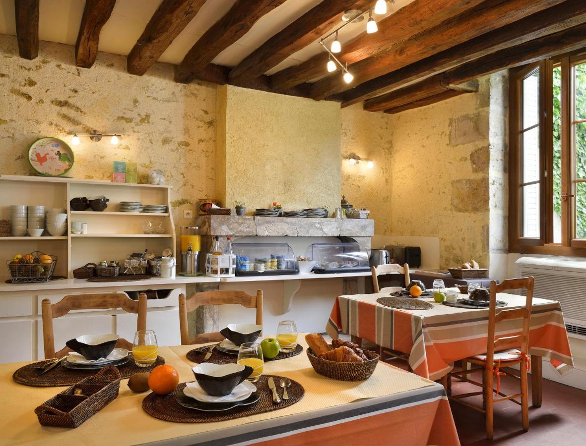 AUBERGE DU CENTRE 20/26