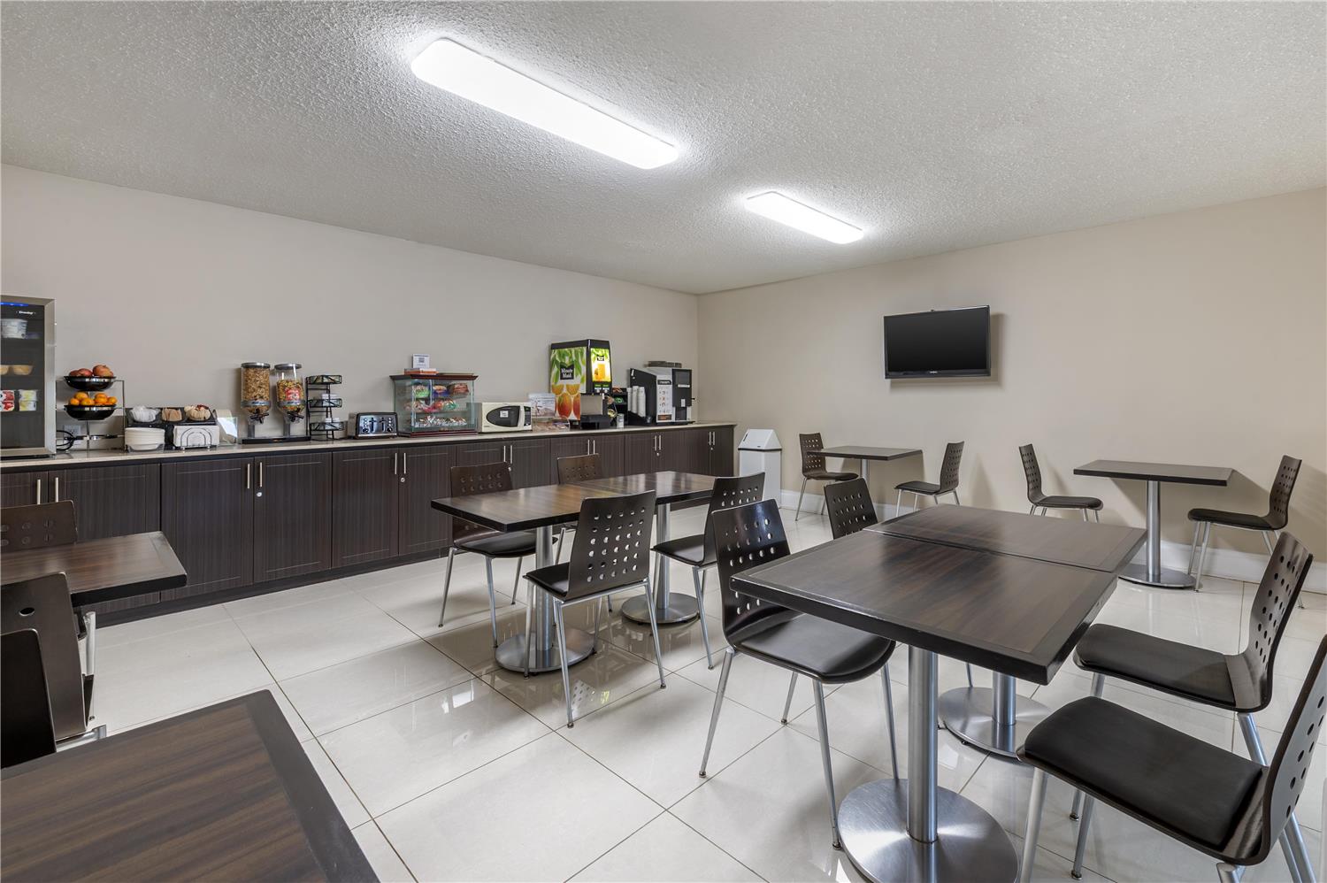 Surestay Hotel By Best Western Kemptville 8/15