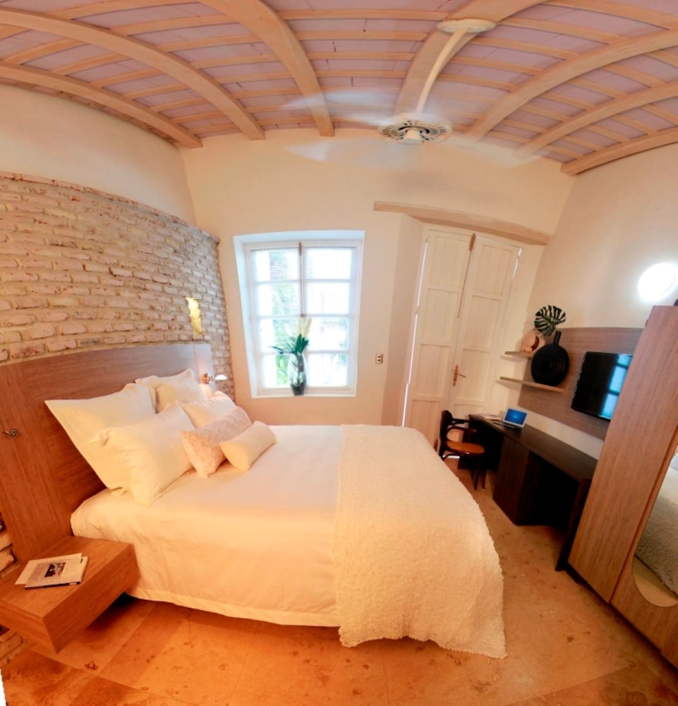 HOTEL BOUTIQUE DON PEPE 48/72