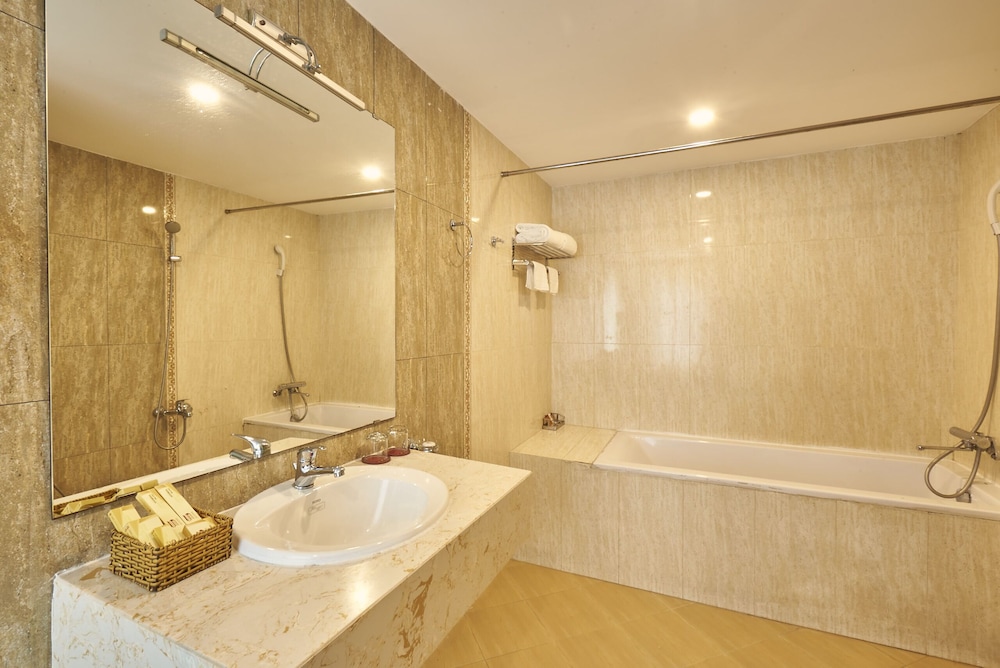 Saigon Apos S Book Hotel 39/56