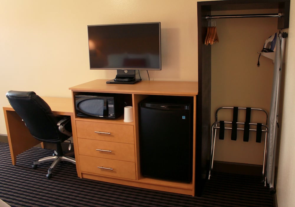 Travelodge by Wyndham Vallejo 26/34