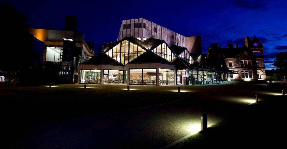 Inverness City Suites 4/50