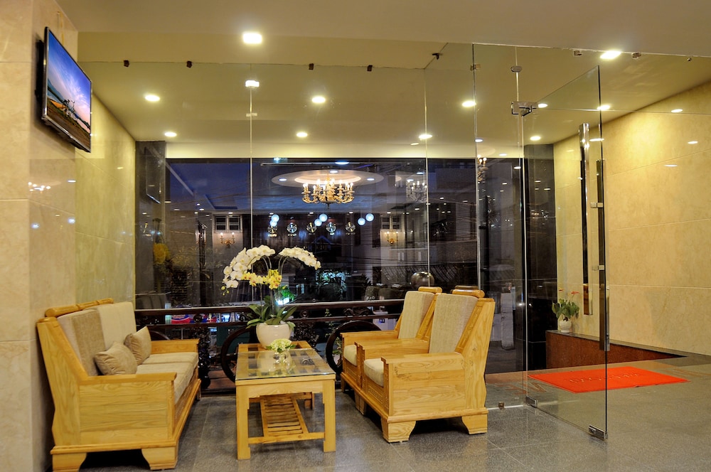 Full House Hotel 57/66