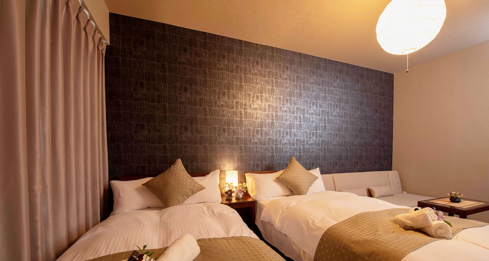 Room, Twin Beds, Sofa
