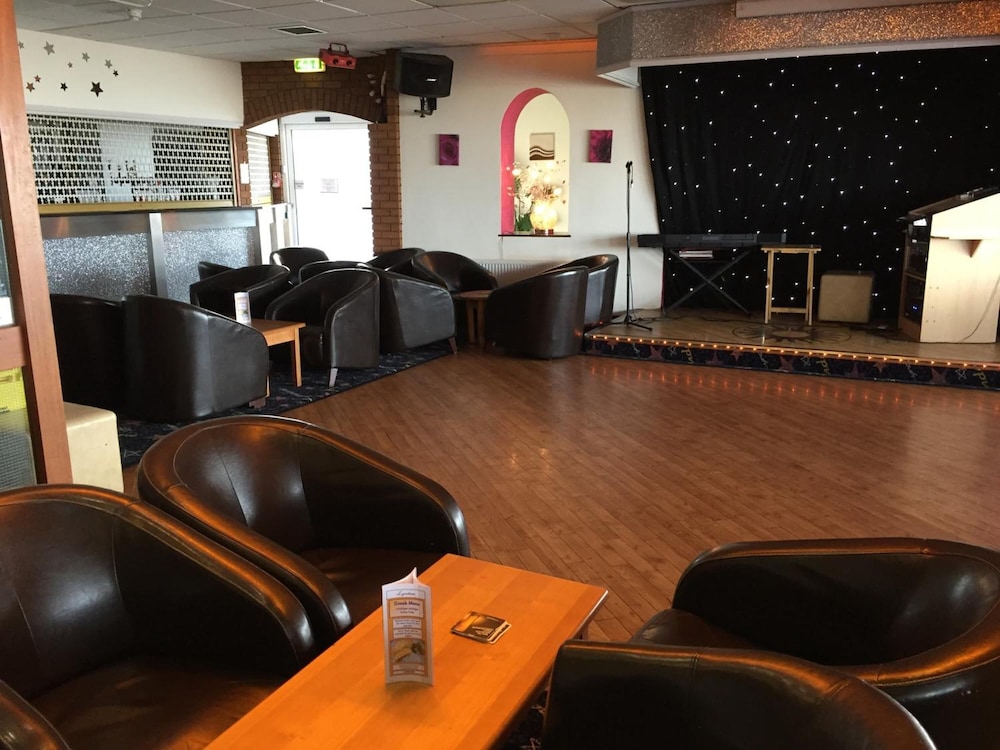 Lyndene Hotel 32/49