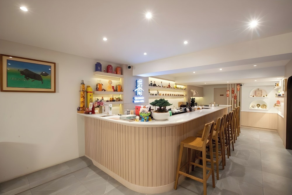 Zhennan Teabar Hotel 59/61