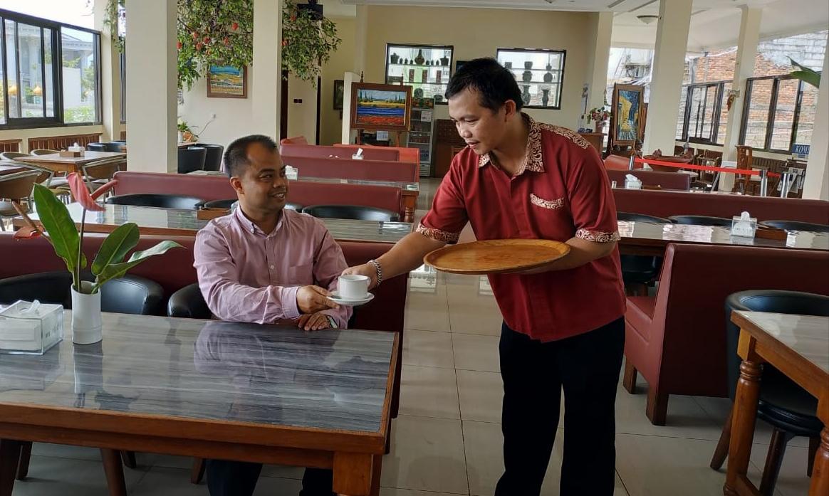 Taman Teratai Hotel 30/50