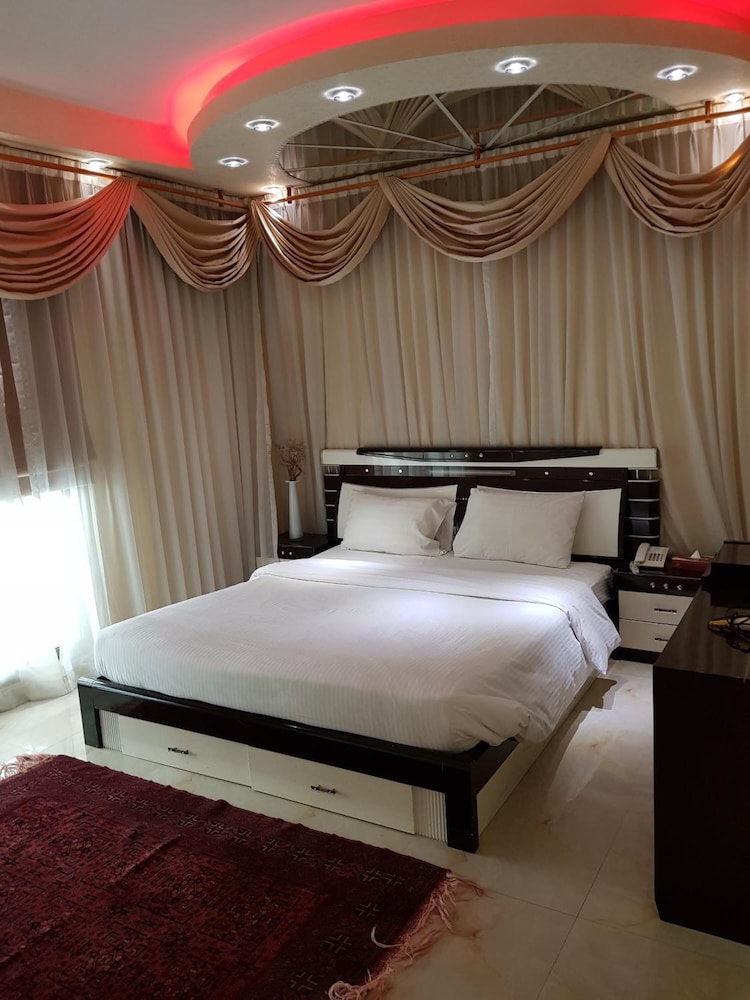 Al Jazeera Hotel Apartments LLC 11/30