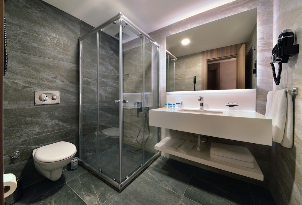 Nish Palace Exclusive Suites 46/48