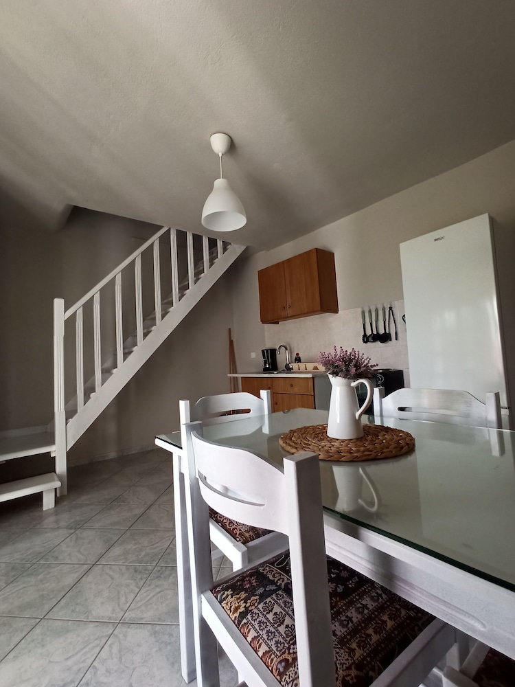 Demis Apartments 15/33
