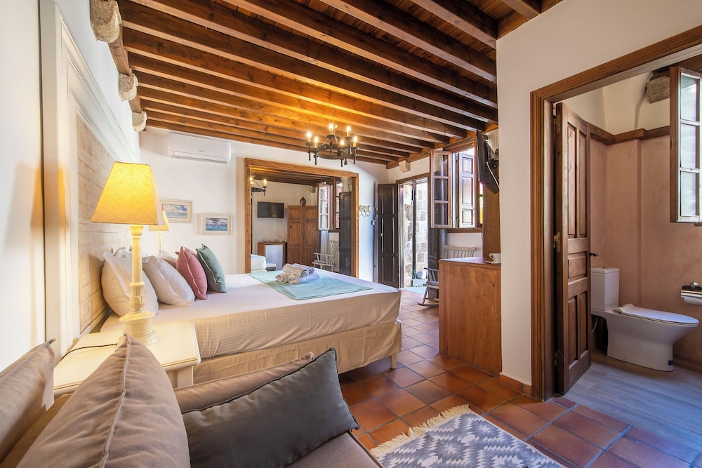 SUPERIOR, DOUBLE BED