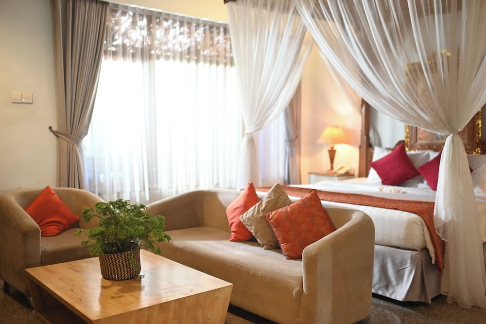 Puri Dewa Bharata Hotel and Villas 27/49