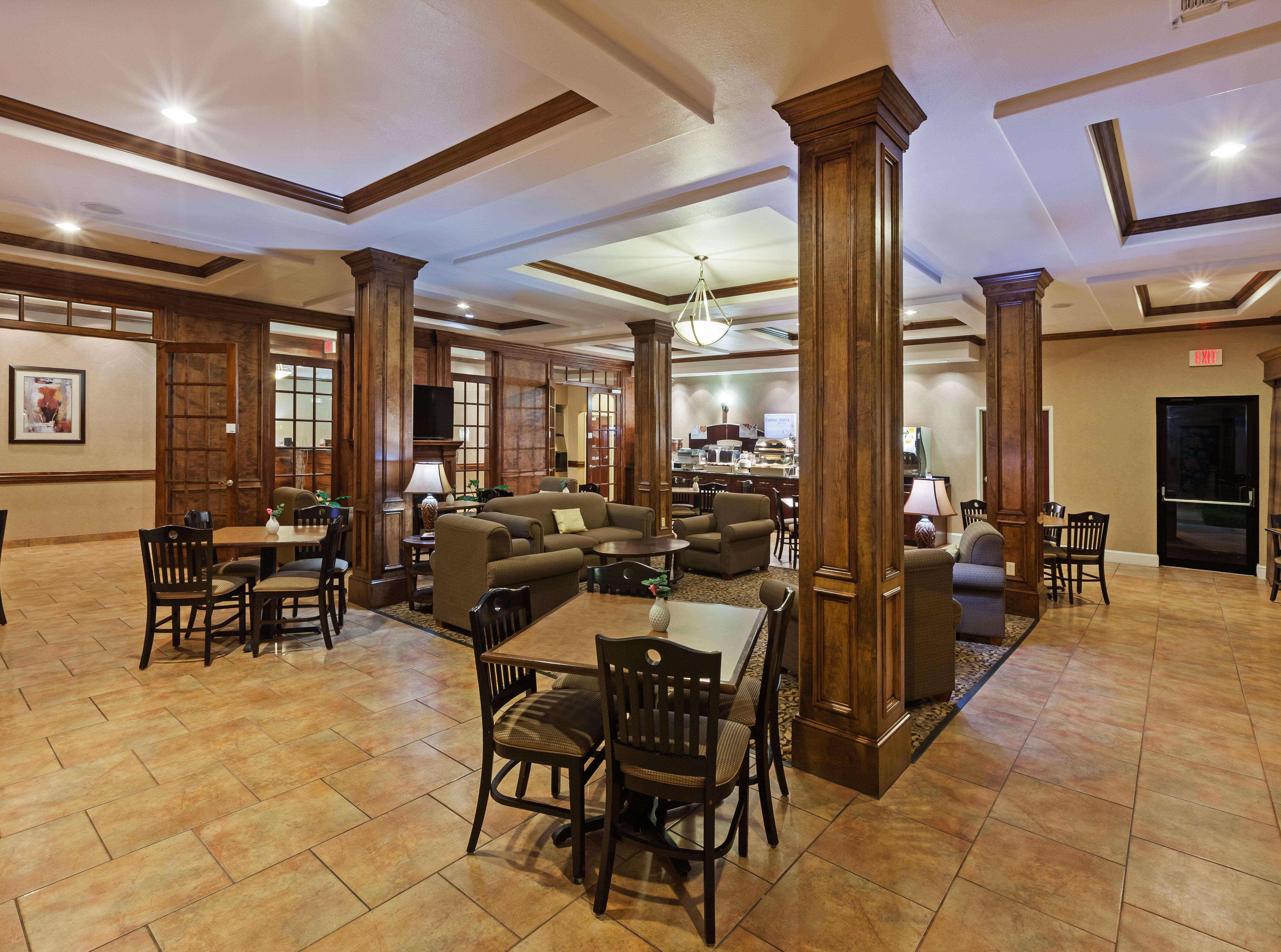 Holiday Inn Express Hotel Suites Houston Alvin 42/52